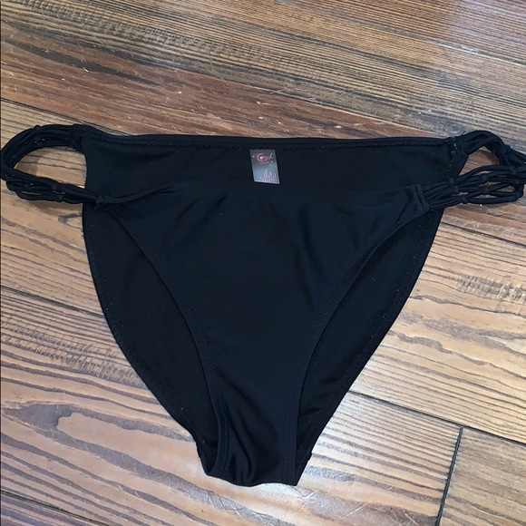 black cheeky bottoms